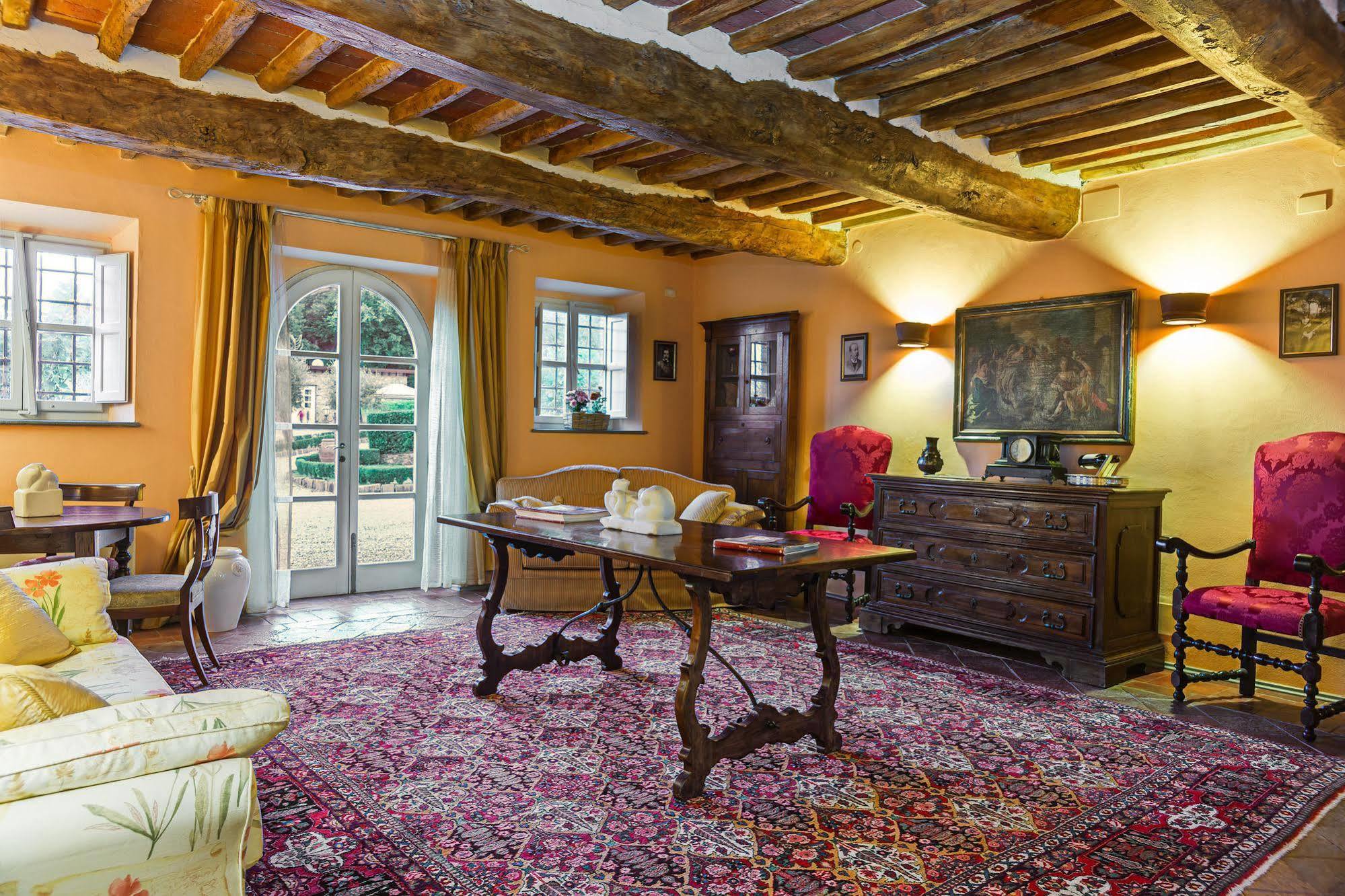 Hotel Villa Volpi Лука Екстериор снимка